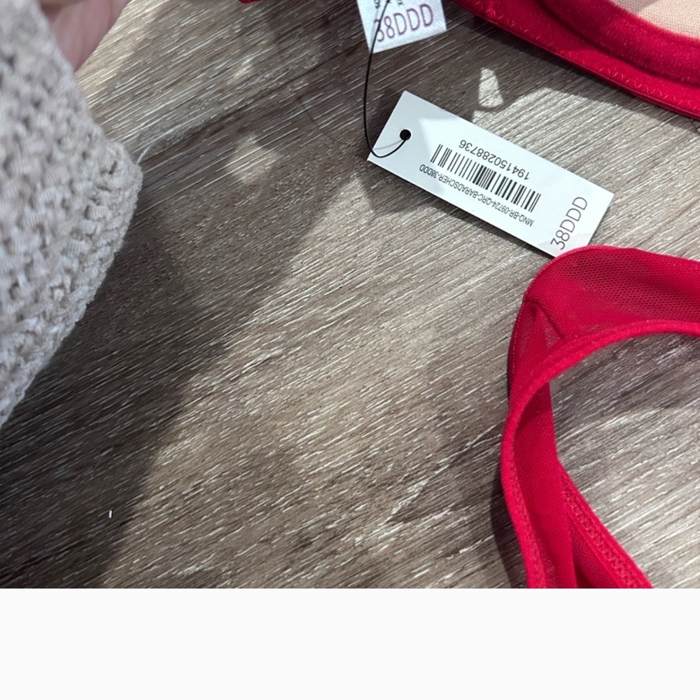 Elegant Red Lace Lingerie‎ Set - Picture 3 of 4